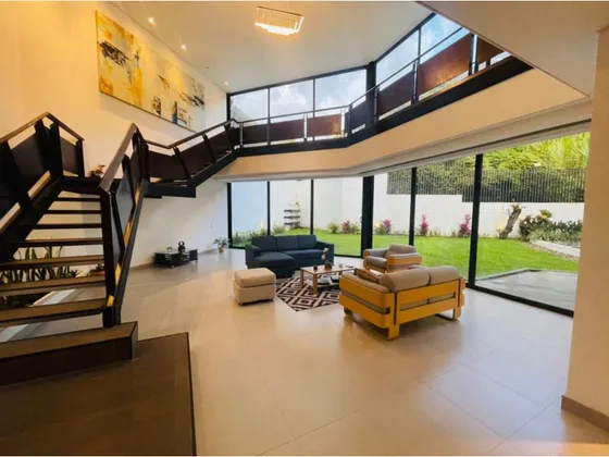 Casa En Arriendo En Medellín Las Palmas 