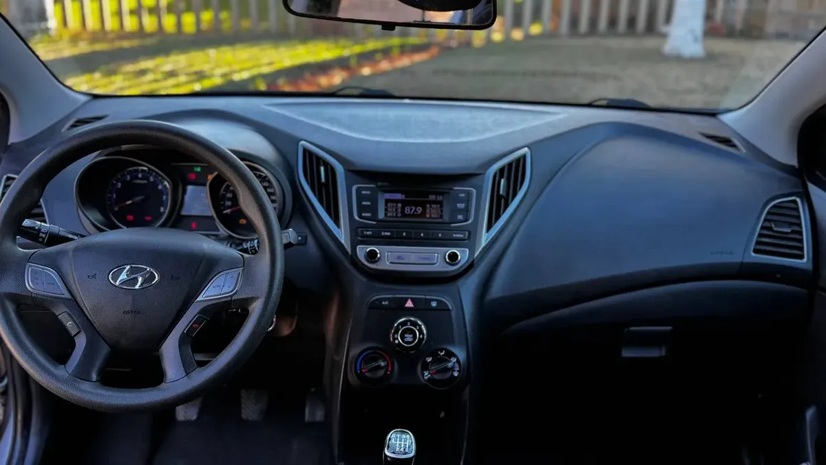 Hyundai Hb20 2018 1.6 Comfort Plus Flex 5p — foto 8