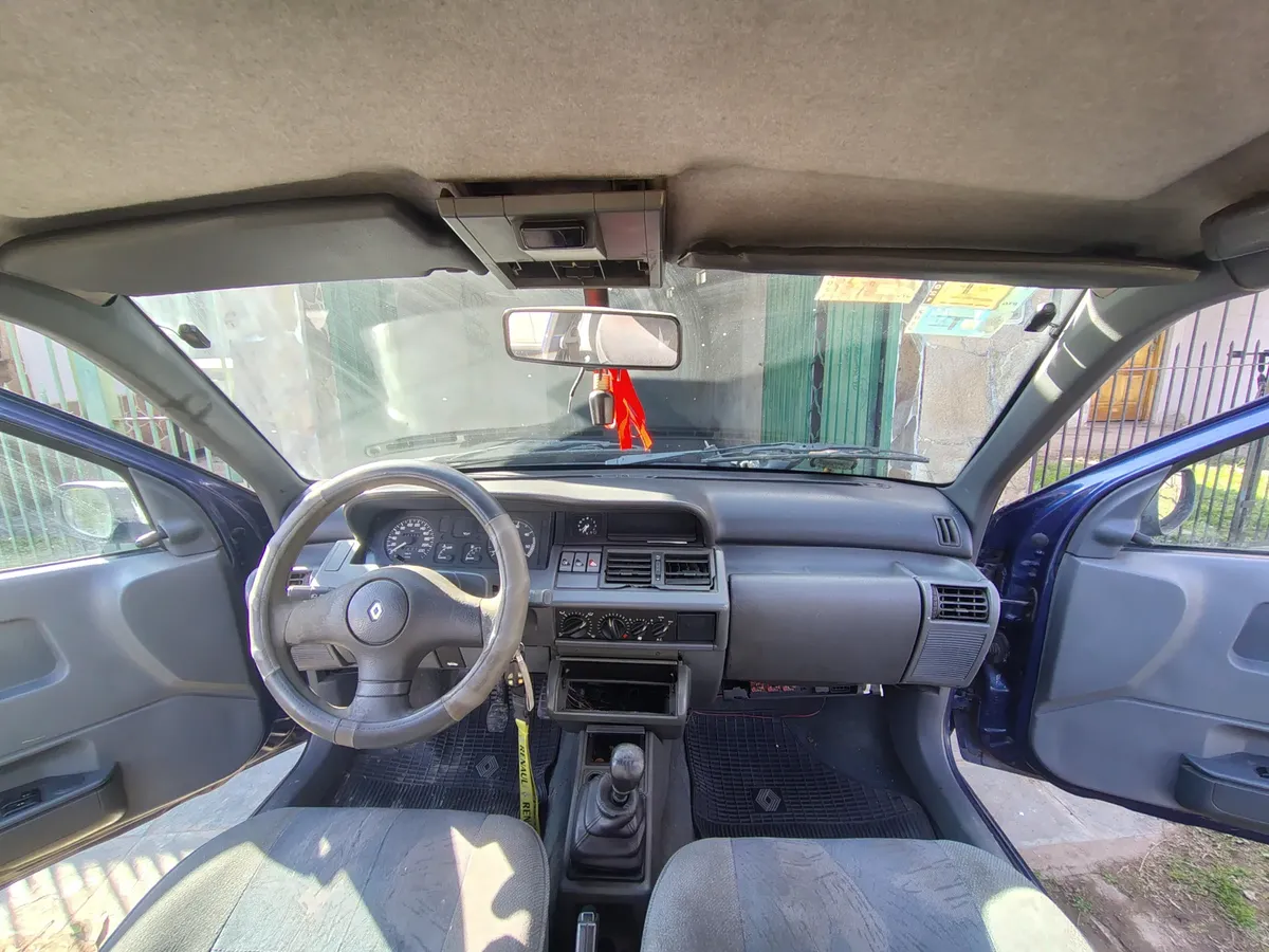 Renault Clio 1.9 R538544153958164485