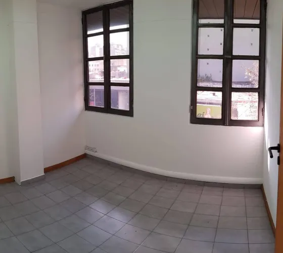 Venta Oficina - 27 De Abril, Barrio Centro