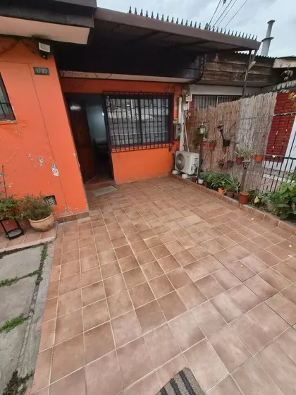 Encantadora Casa Remodelada En Peñalolén 4d + 1b