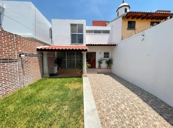 Casa Remodelada | Extensión Vista Hermosa