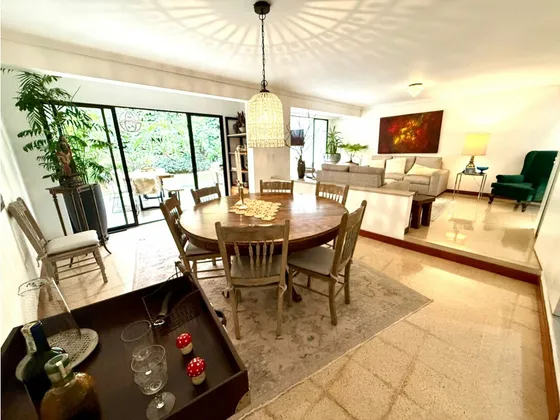 Venta De Casa Remodelada En Castropol, Terraza Y Zona Verde