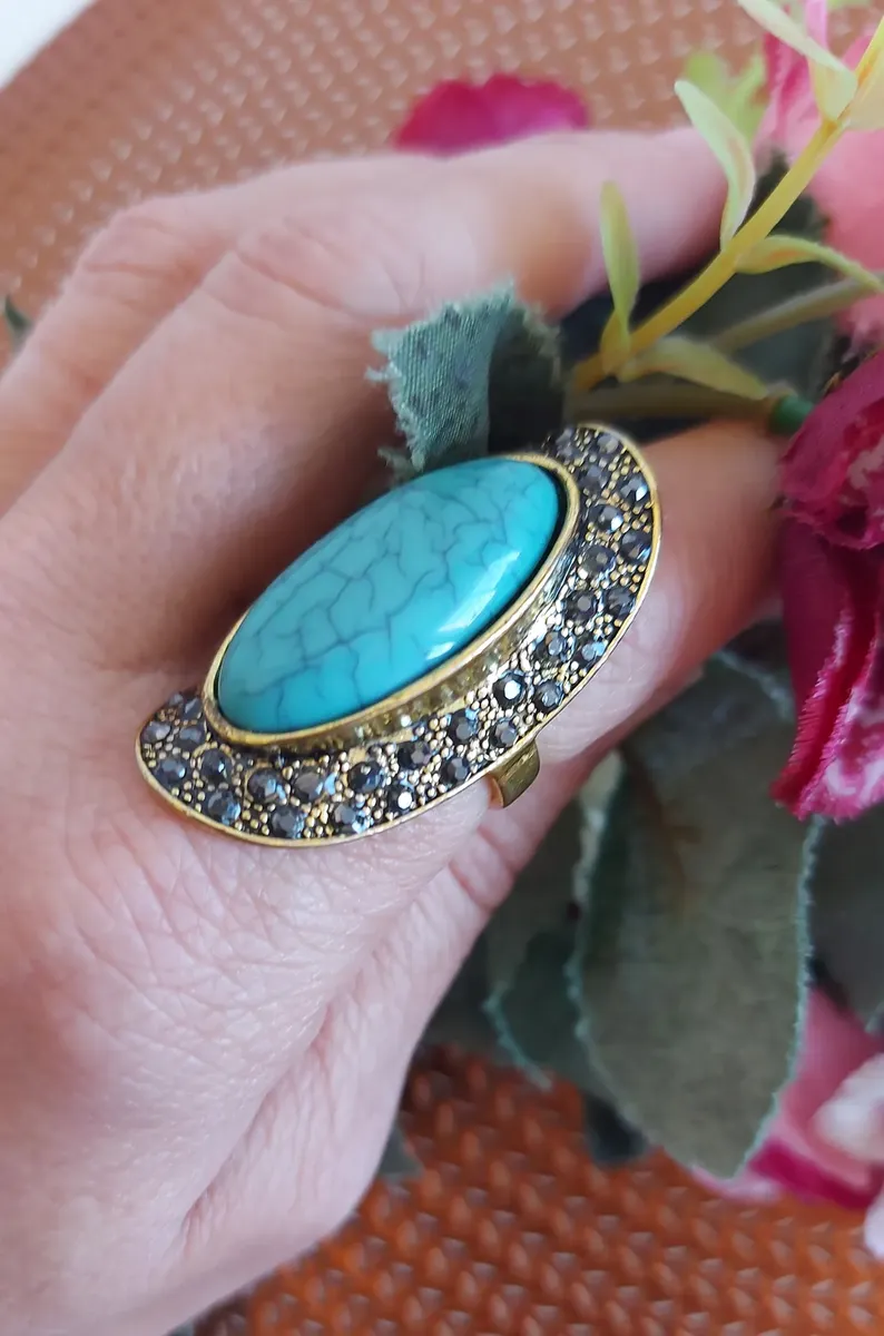 Anel Dourado Com Pedra Azul Turquesa E Marcassitas — foto 5
