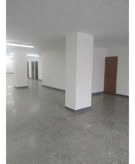 Venta Oficina  De 419 Mtrs2 En Av. Las Américas, Norte De Cali 5485.