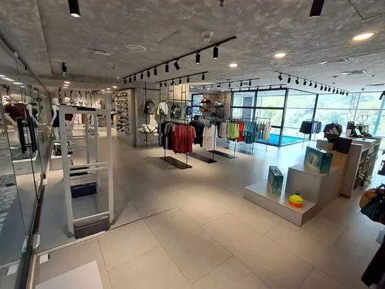 Espectacular Local Se Alquila-267m2-remodelado-llave En Mano-c.c.p.cerro Verde-los Naranjos