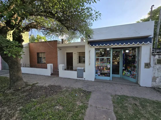 Casa En Venta Apta Credito Bancario Ubicada A 100 Mts De Pueyrredon Y 200 Mts De Gaspar Campos