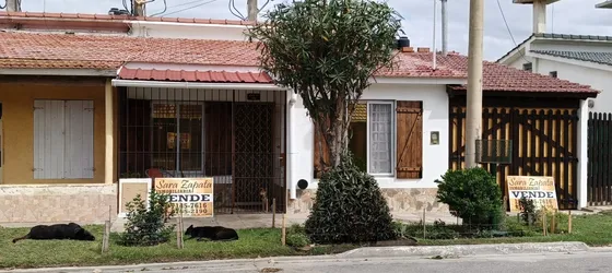 Calle 61 Entre Calles 1 Y 2 Mar Del Tuyú  Hermoso Chalet 3 Ambientes Con Gas Natural Al Frente Vende Sara Zapata Inmobiliaria