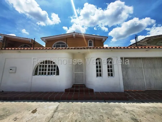Gbf 25-19410 La Victoria San Homero Vendo Bella Casa Con Terreno Contáctame Ya.