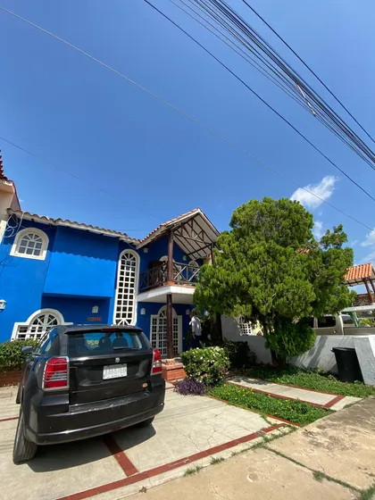 Se Ofreceen Venta Hermosa Casa Tipo Chalet En Los Cortijos De Oriente