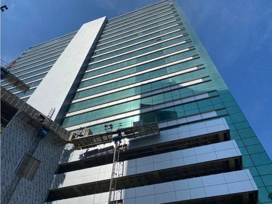 Se Vende Plantas De Oficina Centro Empresarial La Esmeralda 