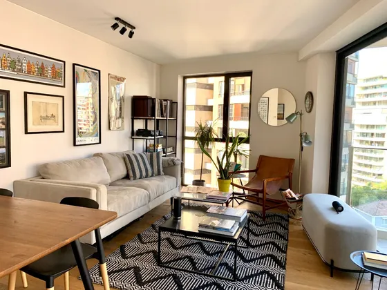 Vende Departamento Edificio Slow Metro El Golf, 2dor. 2b,2es