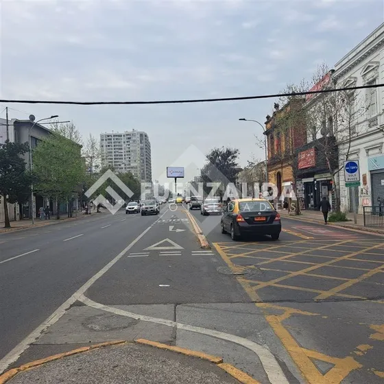 Local Comercial En Venta En Recoleta