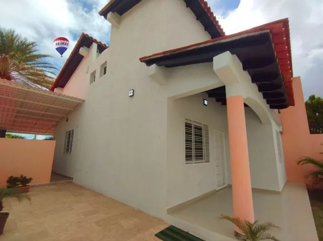 Town House En La Asunción, Urbanización Los Olivos, Palo Sano, Isla De Margarita, Estado Nueva Esparta