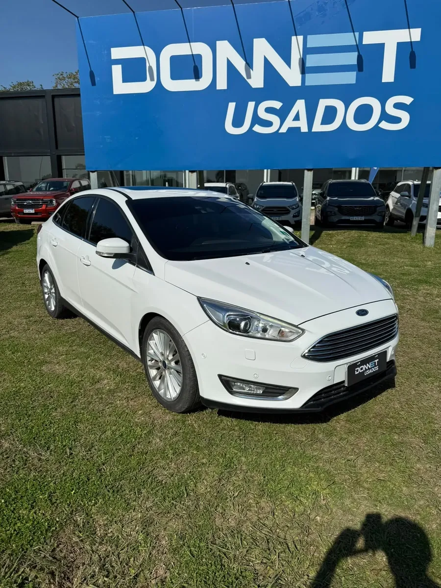 Ford Focus III 2.0 Sedan Titanium Mt