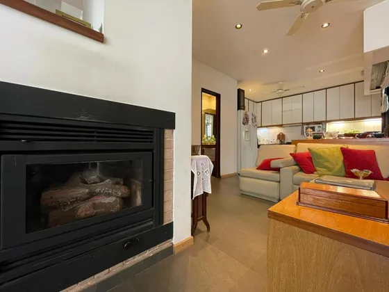 Casa En Venta - 3 Dormitorios 3 Baños - Cochera - 120mts2 - Haedo