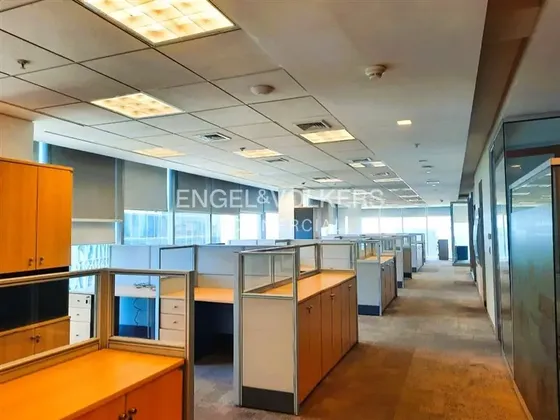 Oficina Con 4 Privados Y Open Space