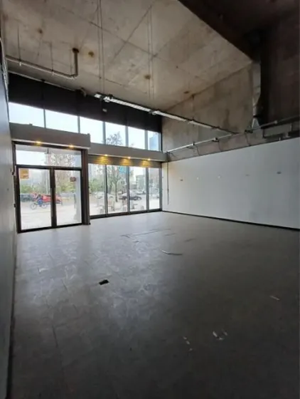 Local Comercial Con Gran Exposición En Ñuñoa