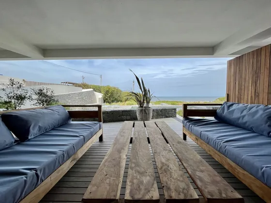 Apartamento En Venta En Manantiales Sobre La Playa