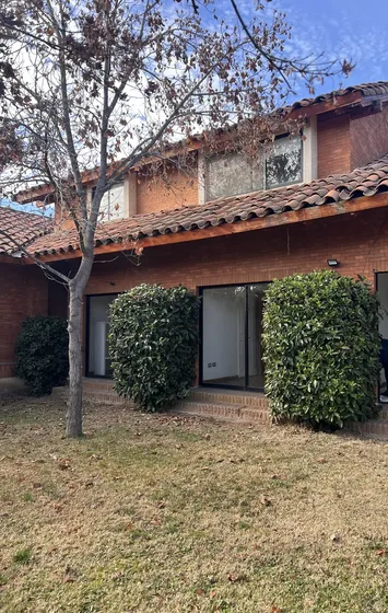 Arriendo Excelente Ubicación De El Polo, Machalí