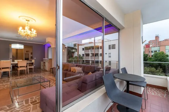Vendo Apartamento En Laureles  Exclusivo Sector 