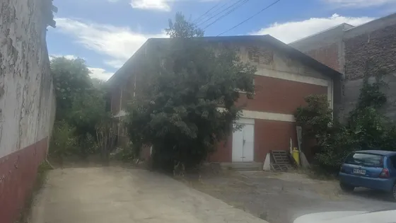 Vendo Propiedad Industrial O Mixta 850m2