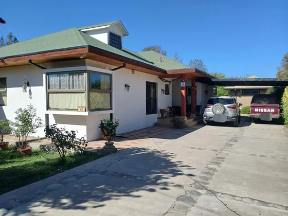 Casa En Venta De 3 Dorm. En Machalí