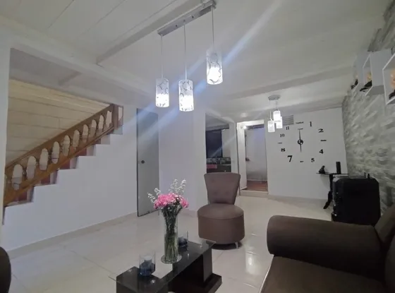 Se Vende Casa Unifamiliar En Robledo La Pola