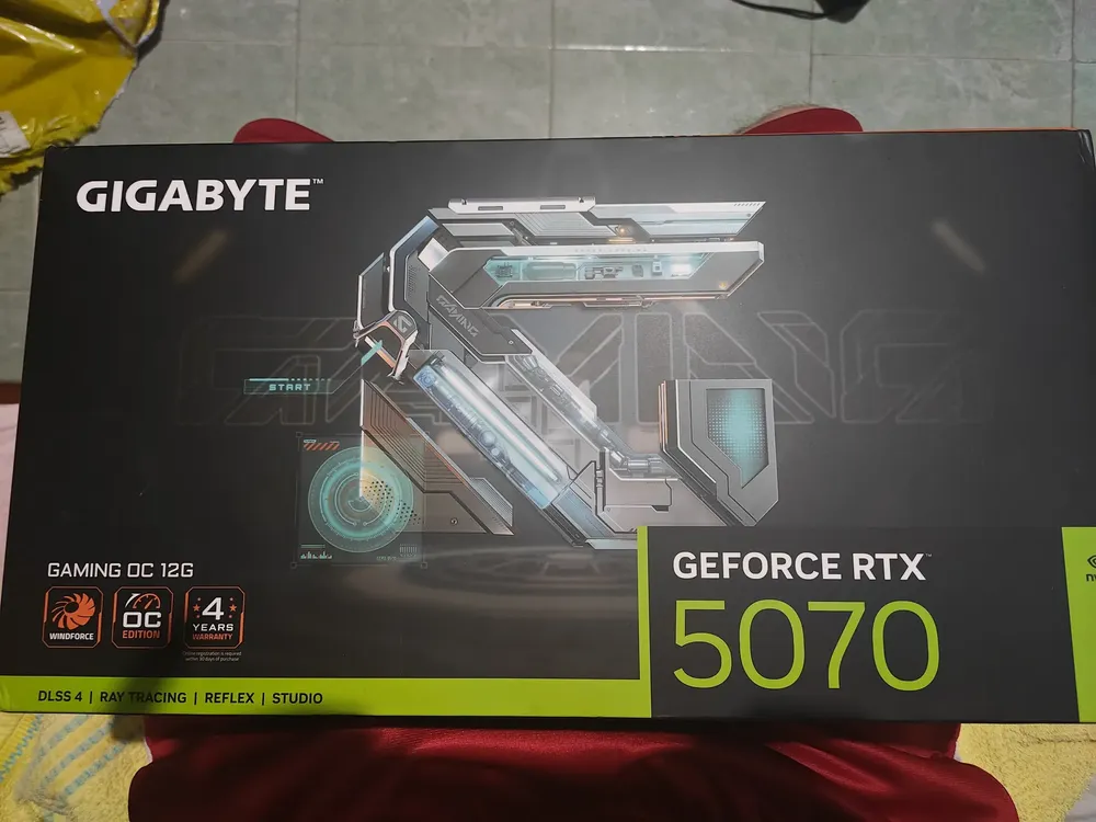 Placa De Vídeo Gigabyte Nvidia Gaming Oc Rtx 5070 12gb | Frete grátis