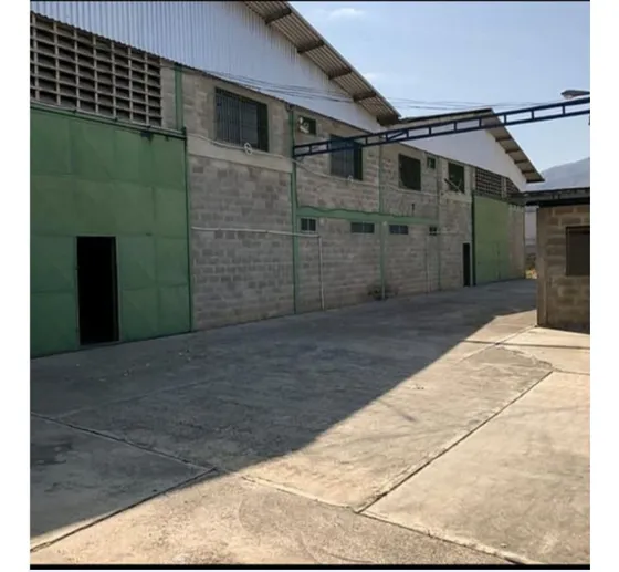 Venta Galpón Zona Industrial La Mora - La Victoria Edo. Aragua