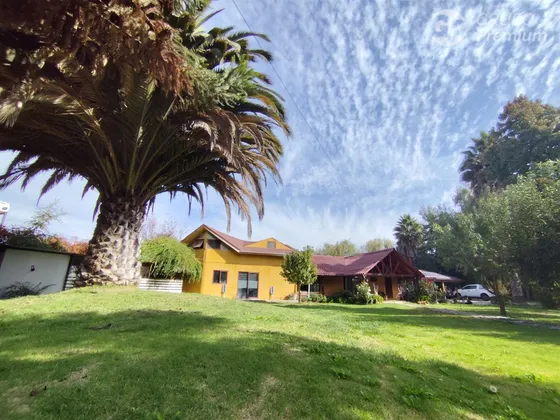 Parcela En Venta En Buín 5d,4b ,cocina, Living Comedor.