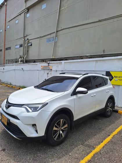 Toyota Rav4 2.0 Street