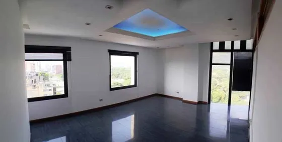 Oficina En Alquiler Ubicada En Torre Estrato, Av. Bolívar Norte. Minerva K
