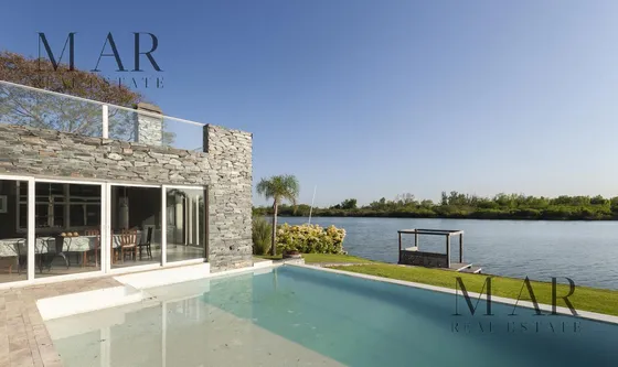 Casa En Venta Y Alquiler En Cabos Del Lago, Nordelta. Salida A La Laguna