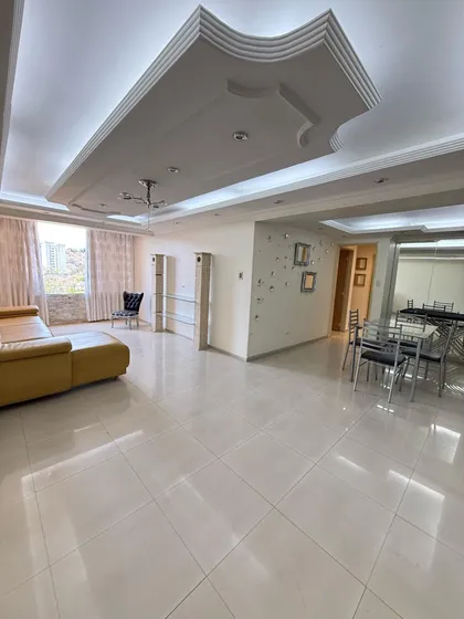 Apartamento En Venta En La Urbina-kn