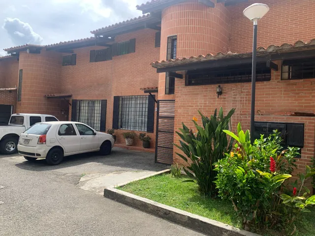 Vede Casa Colinas De Carrizal Sector El Golf, Miranda