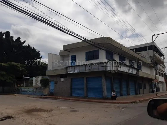 Se Vende Edificio Comercial En Santa Rosa Maracay Fvina