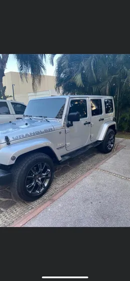 Jeep Wrangler Sahara 4x4 At