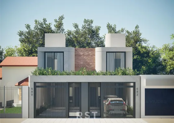Duplex De 4 Ambientes Con Doble Cochera Y Fondo Libre