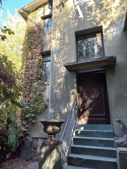 Casa En Venta De 10 Dorm. En Providencia