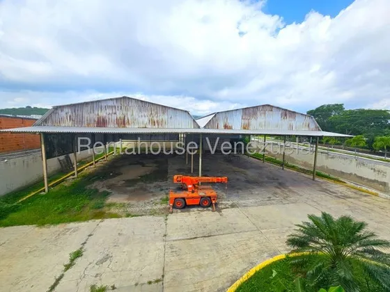 Francisco Rojas Norscia Rentahouse 25-19698 Alquila Magnifico Galpón Le Ofrece Eso Y Mas, Puesto Que Cuenta Con Una Infraestructura De Oficinas Modernas, Área Para Trabajadores Y Otras Ventajas