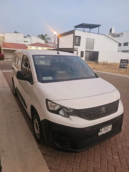 Peugeot Partner 1.2t Puretech Maxi
