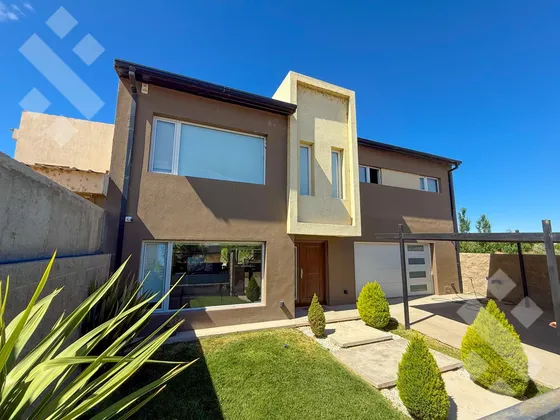 Venta Casa 4 Dorm Bª Confluencia Rural