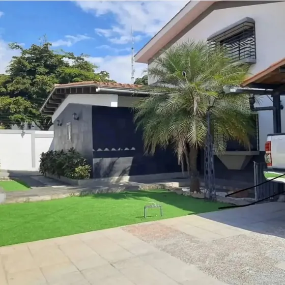 Hermosa Quinta En Colinas De Santa Rosa Norte Fg