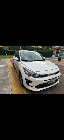 Kia Rio 1.6 L Sedan At
