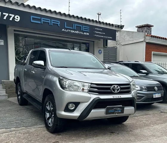 Toyota Hilux 2.4 D.cab. T.dsl Sr