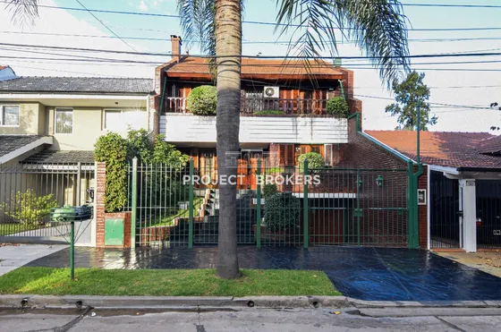 Espectacular Chalet En Castelar Norte