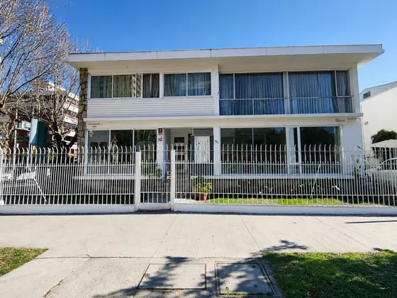Local Comercial En Arriendo En Pleno Centro De Viña Del Mar.