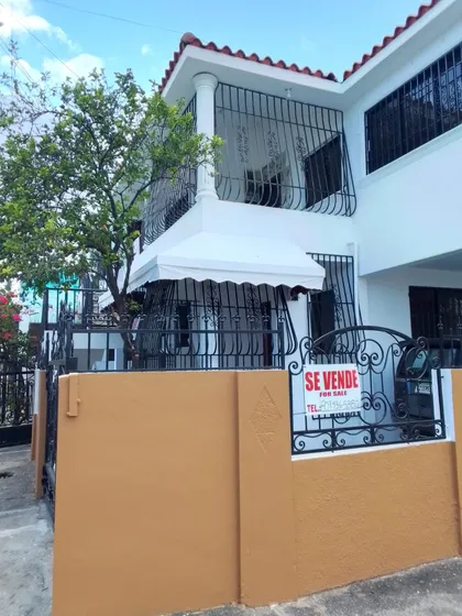 Casa De 2 Plantas 