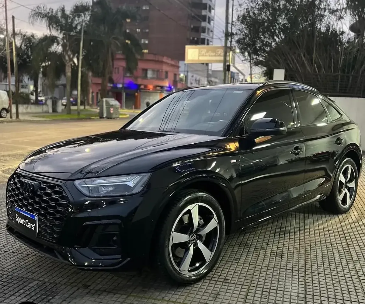 Audi Q5 Sportback 2.0 Premium Black 245 CV